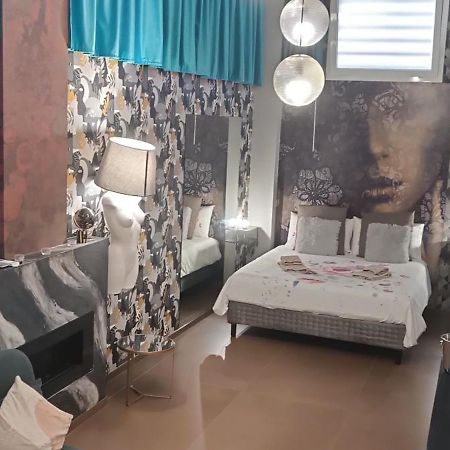 Suite Luxurya Барі Екстер'єр фото