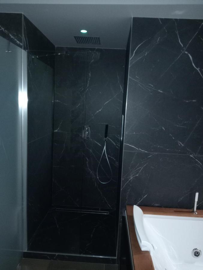 Suite Luxurya Барі Екстер'єр фото