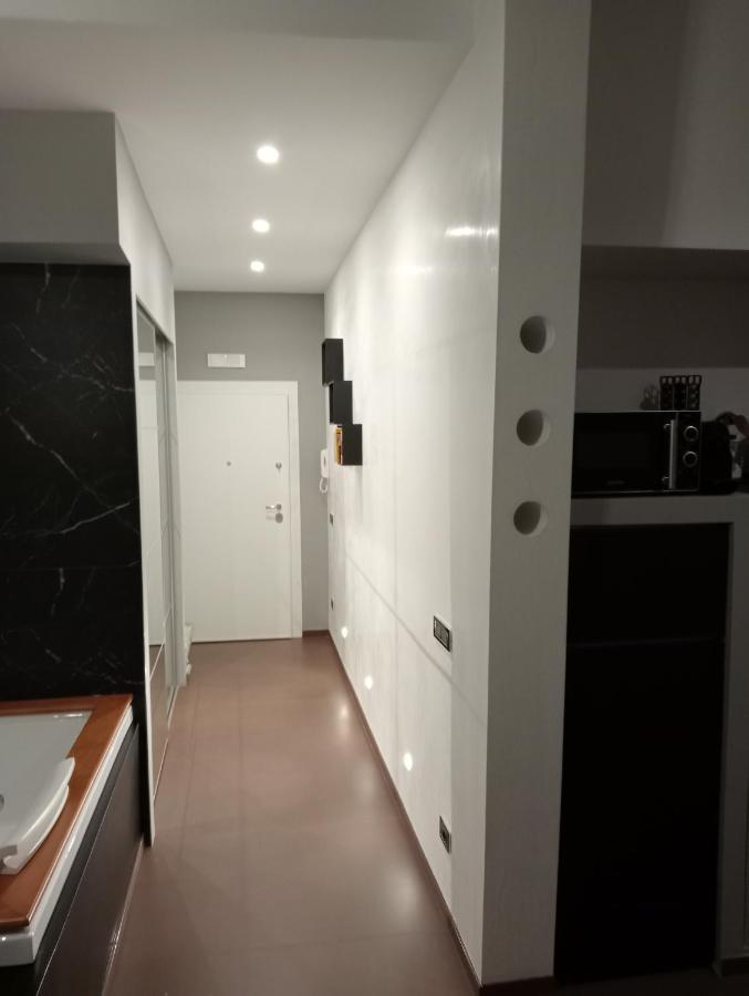 Suite Luxurya Барі Екстер'єр фото