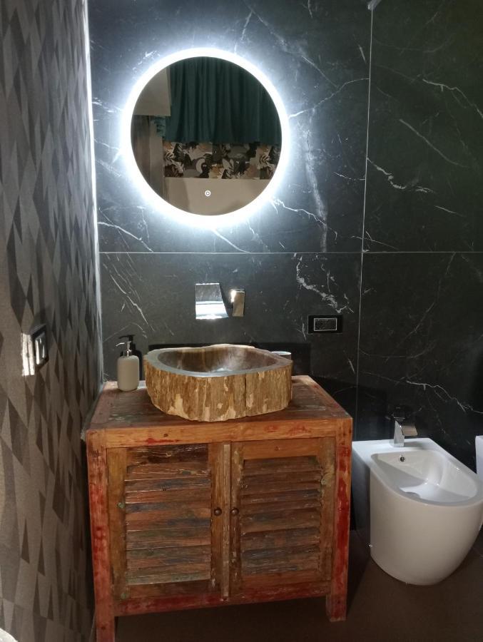 Suite Luxurya Барі Екстер'єр фото