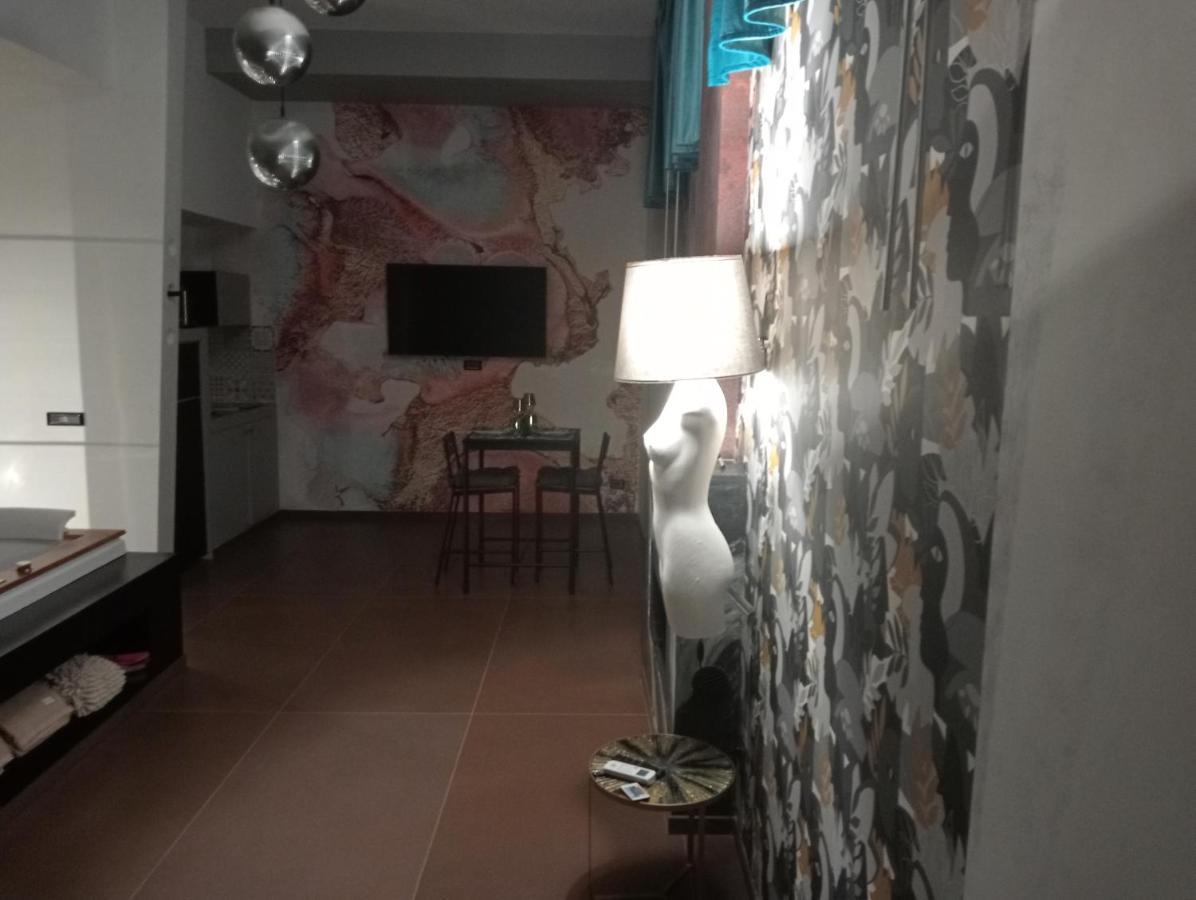 Suite Luxurya Барі Екстер'єр фото