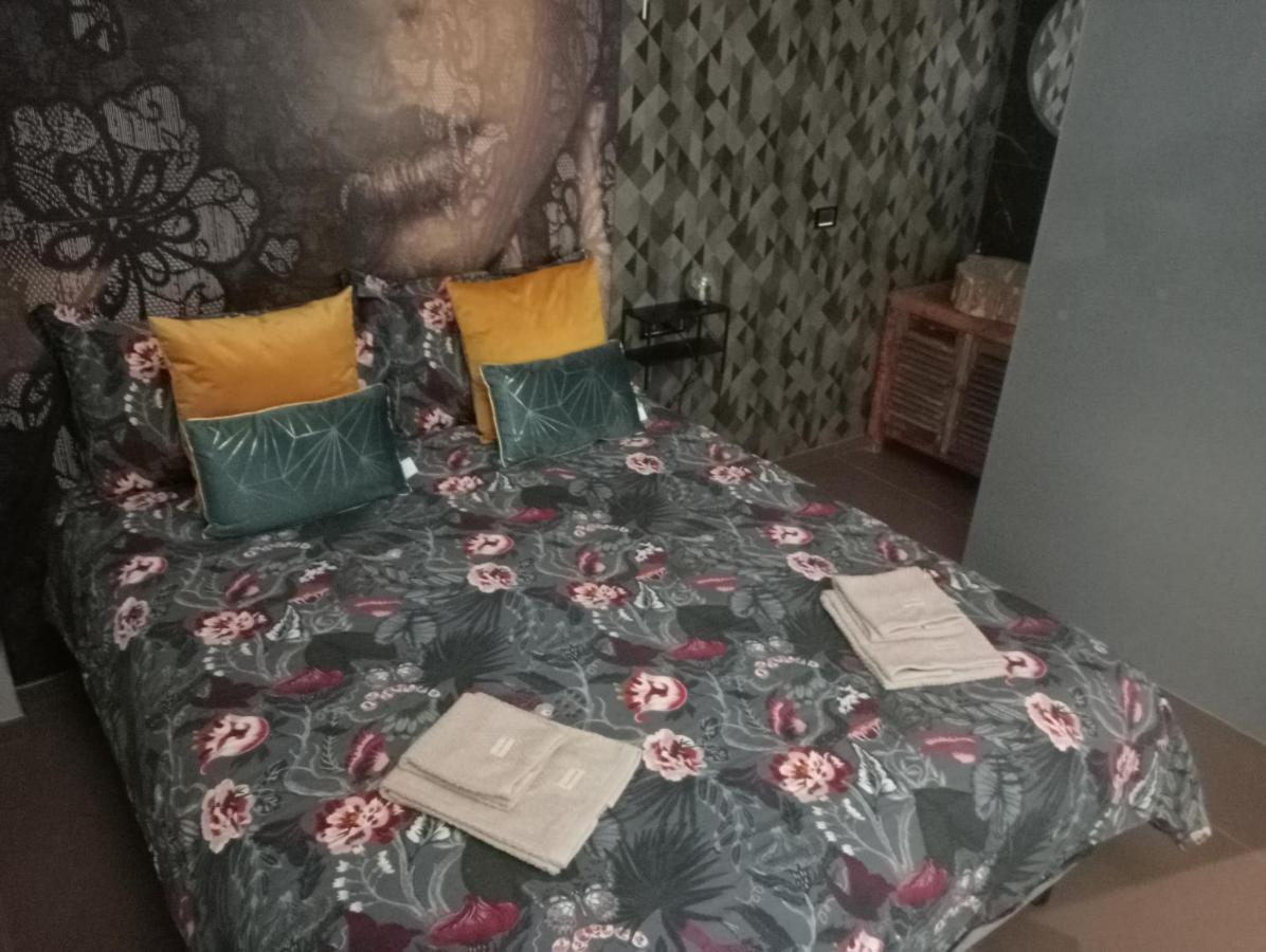 Suite Luxurya Барі Екстер'єр фото