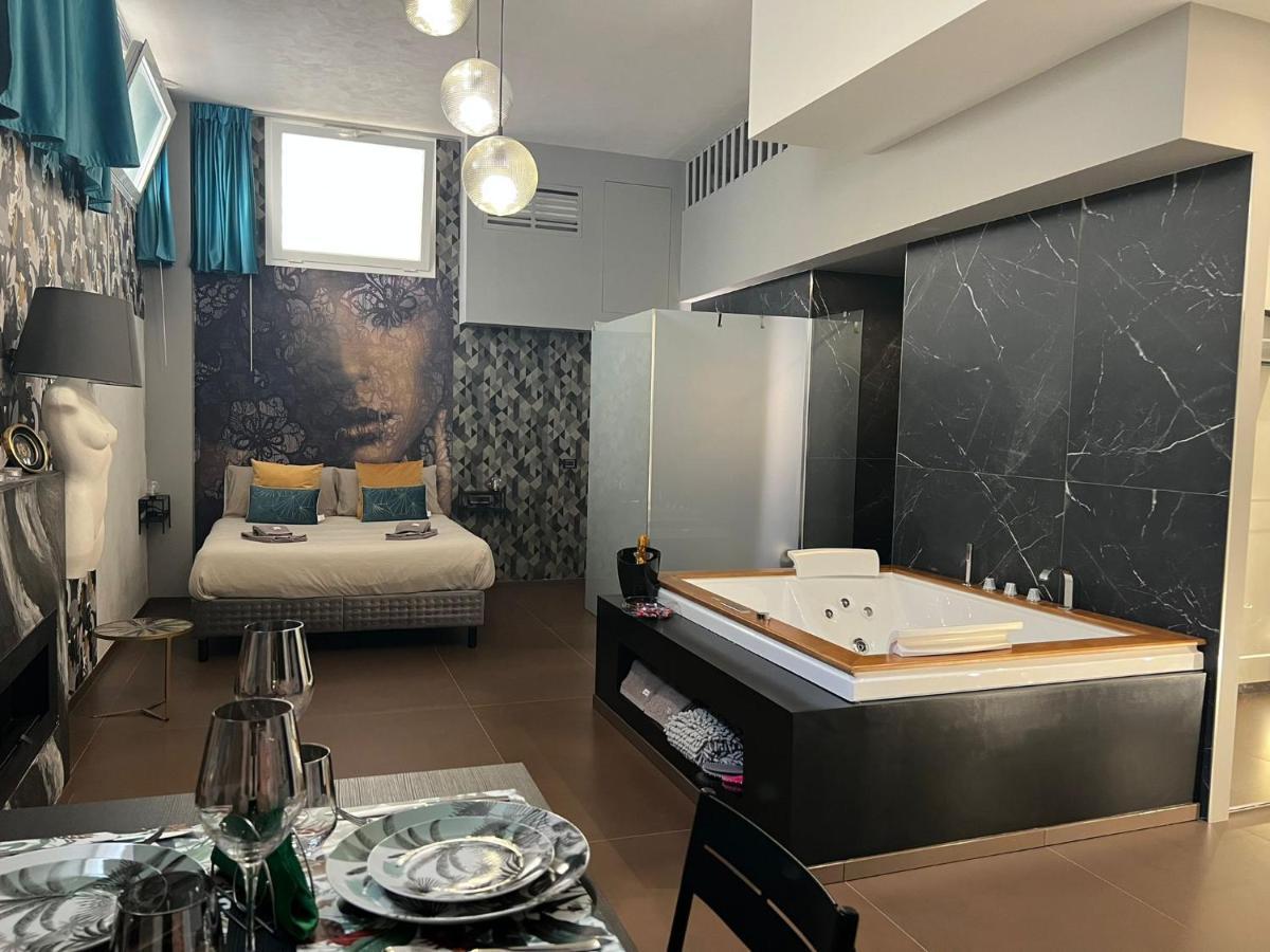 Suite Luxurya Барі Екстер'єр фото