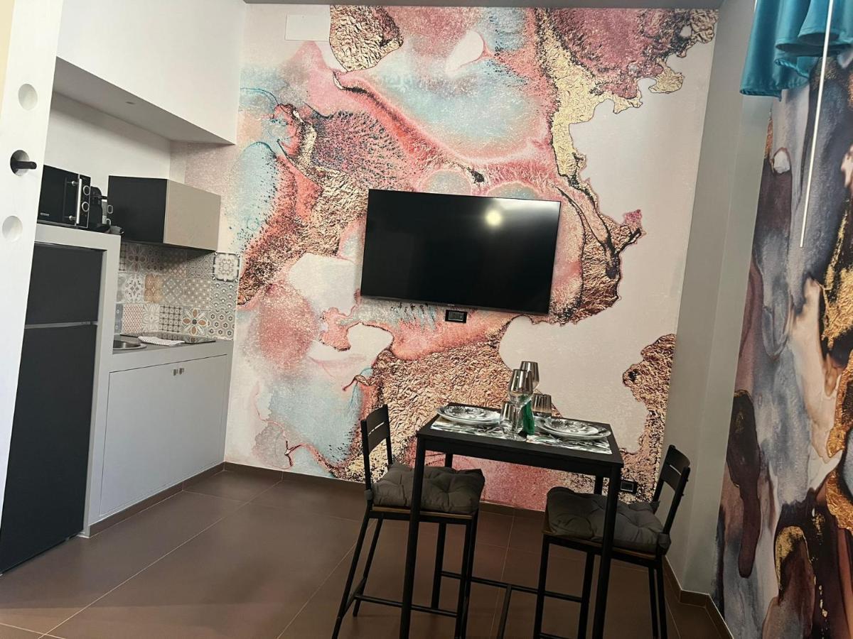 Suite Luxurya Барі Екстер'єр фото