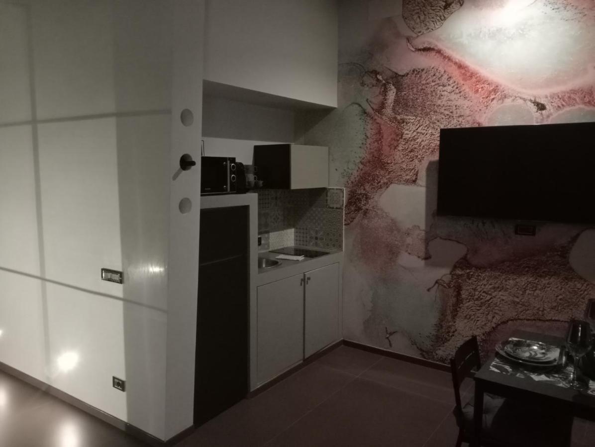 Suite Luxurya Барі Екстер'єр фото