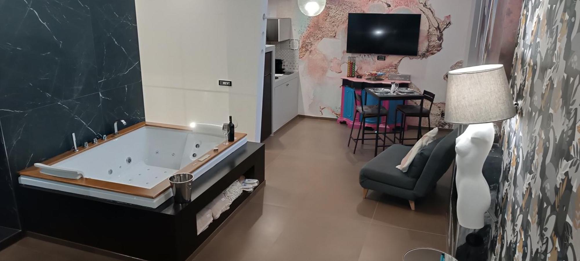 Suite Luxurya Барі Екстер'єр фото